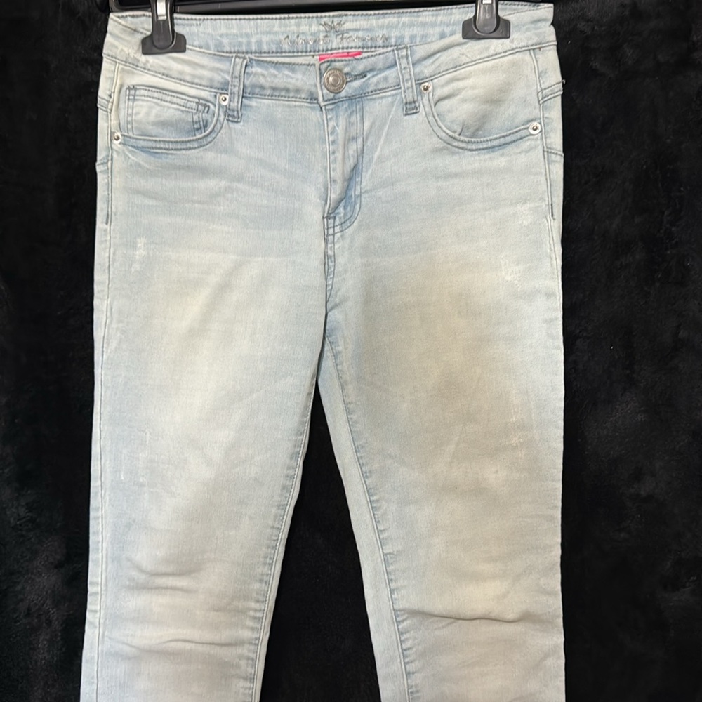 Almost Famous pants 👖 - Picture 2 of 5